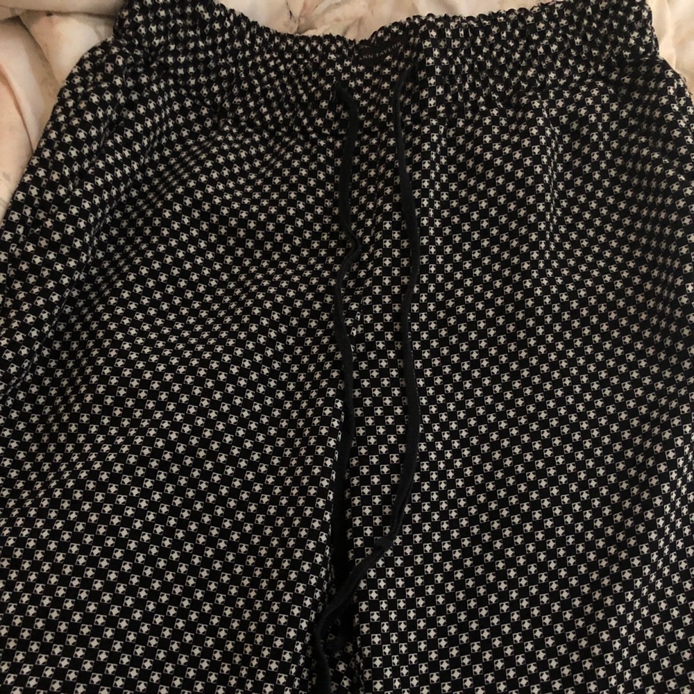 Ann Taylor casual pants in black polka dot. US size 6.